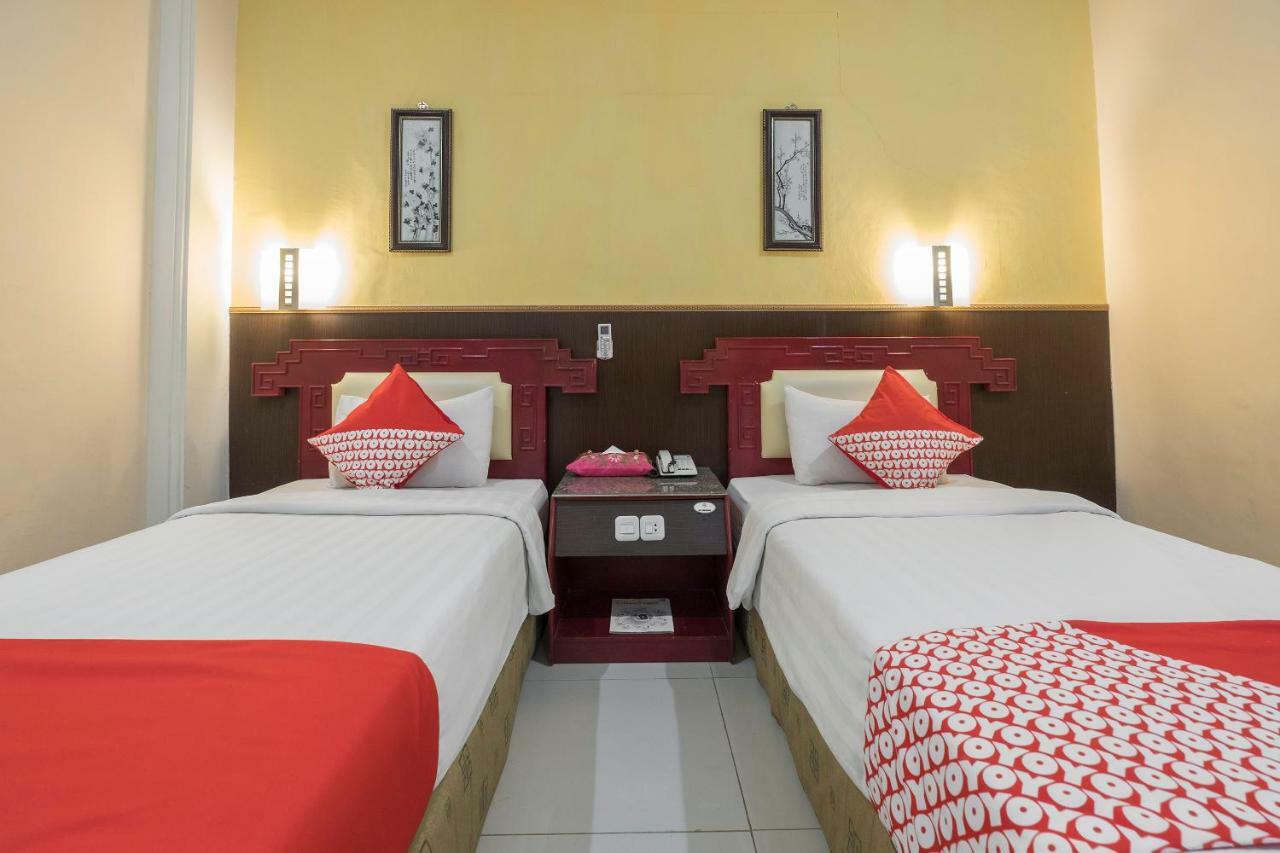 Oyo 821 Hotel Dinasti Makassar Exterior photo