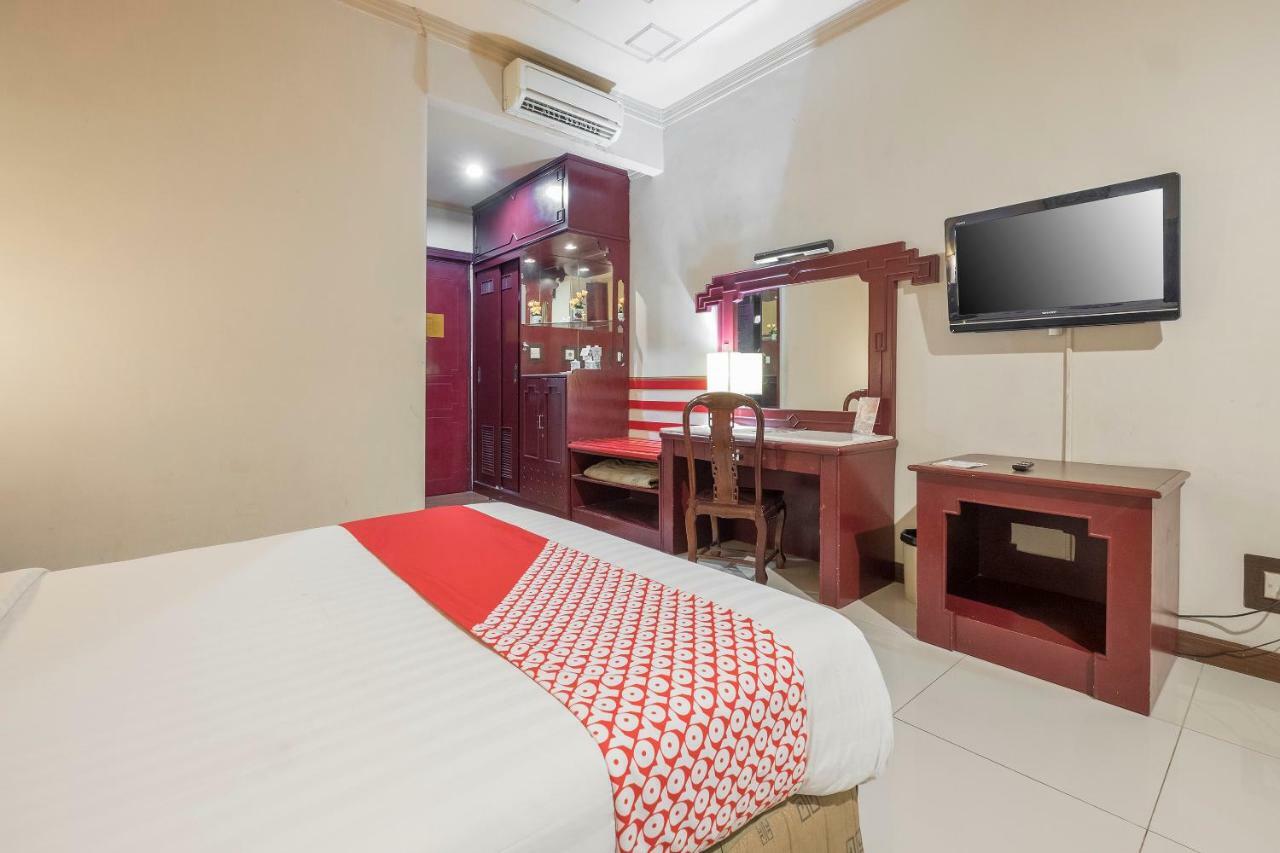 Oyo 821 Hotel Dinasti Makassar Exterior photo