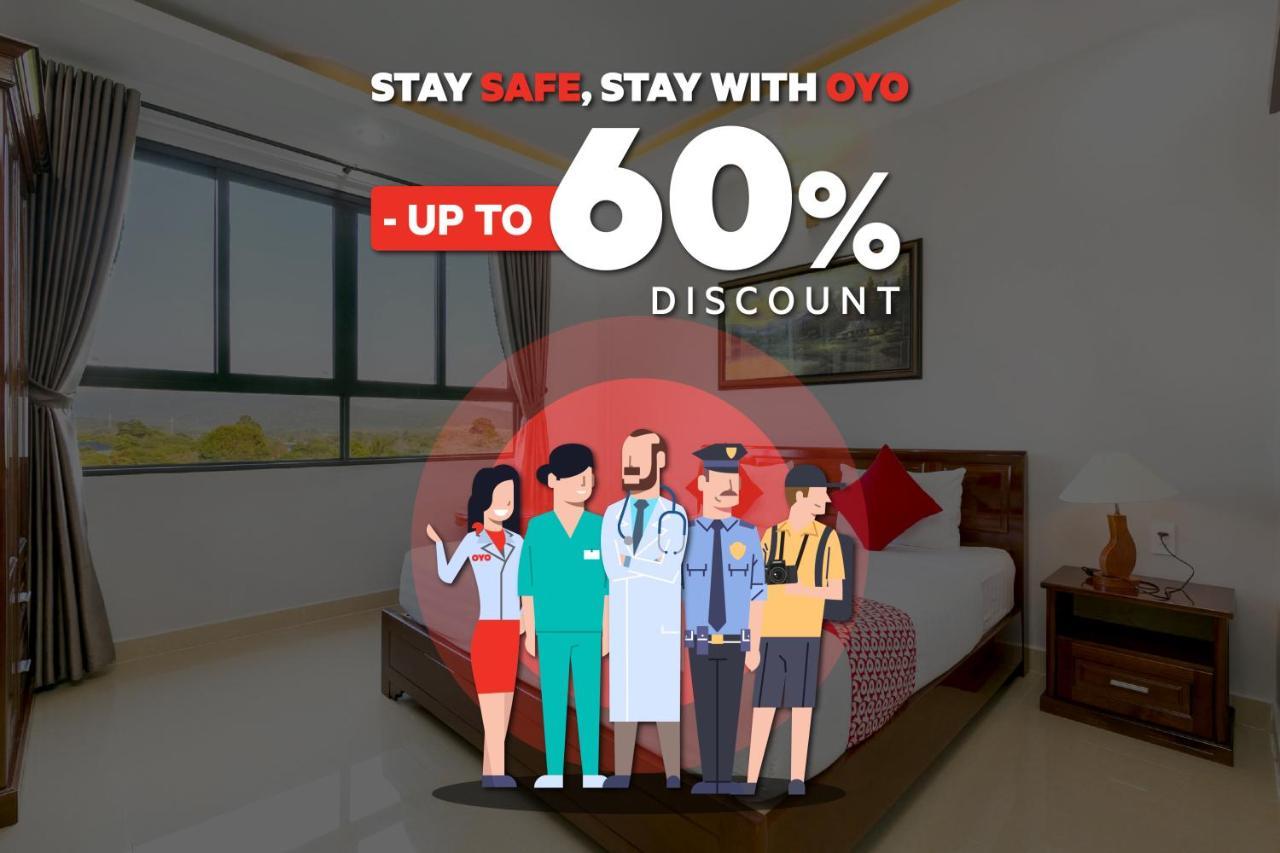 Oyo 821 Hotel Dinasti Makassar Exterior photo